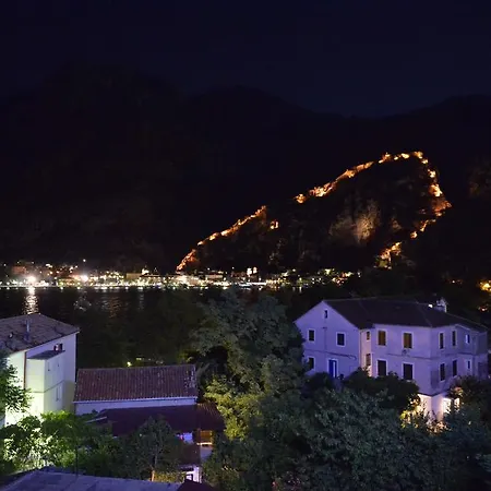 Posto Capitano C Group Daire Kotor Dış mekan fotoğraf